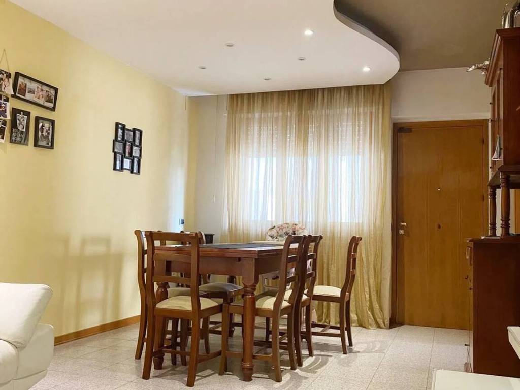 appartamento in vendita a Silvi in zona Silvi Marina