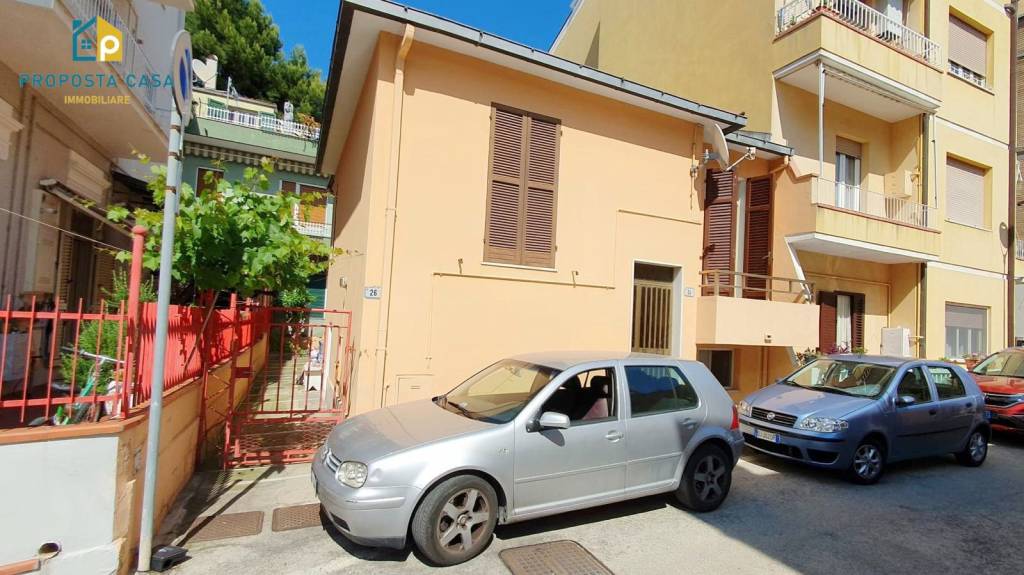 casa indipendente in vendita a Silvi in zona Silvi Marina