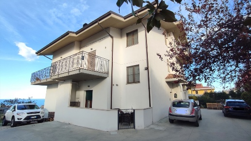 casa indipendente in vendita a Silvi in zona Pianacce