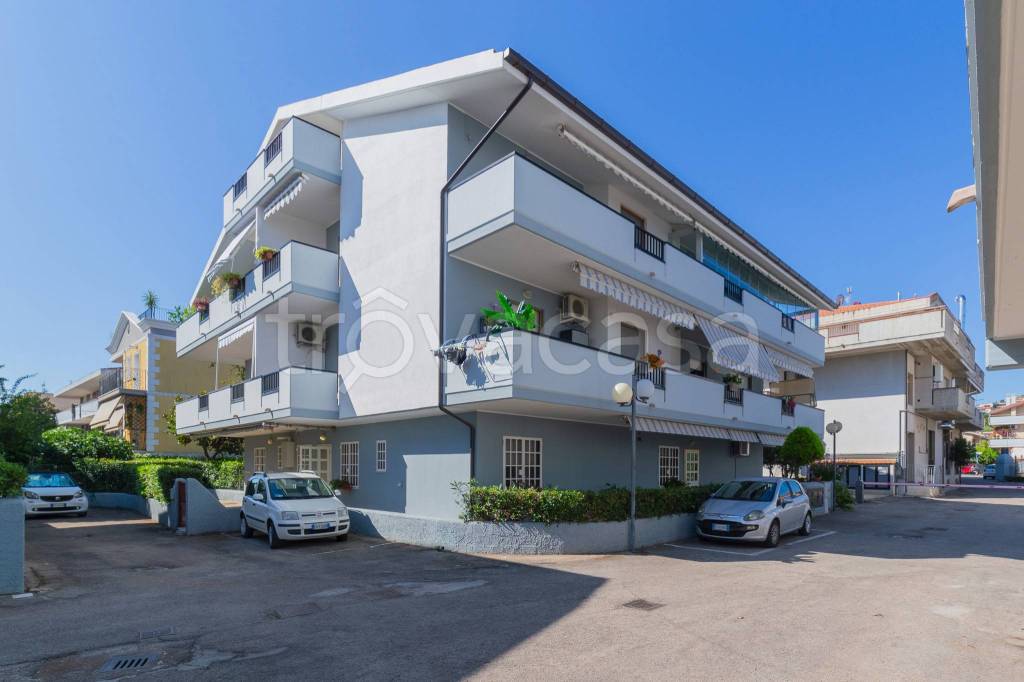 appartamento in vendita a Silvi in zona Silvi Marina