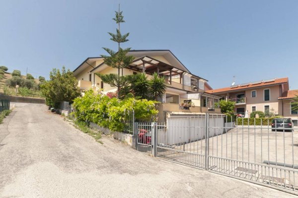 casa indipendente in vendita a Silvi