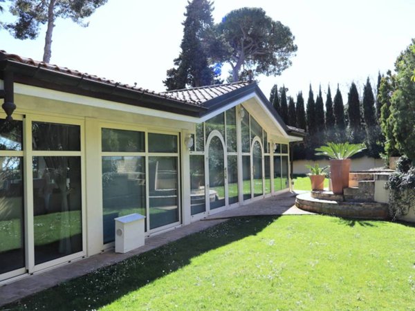 intera palazzina in vendita a Silvi in zona Silvi Marina