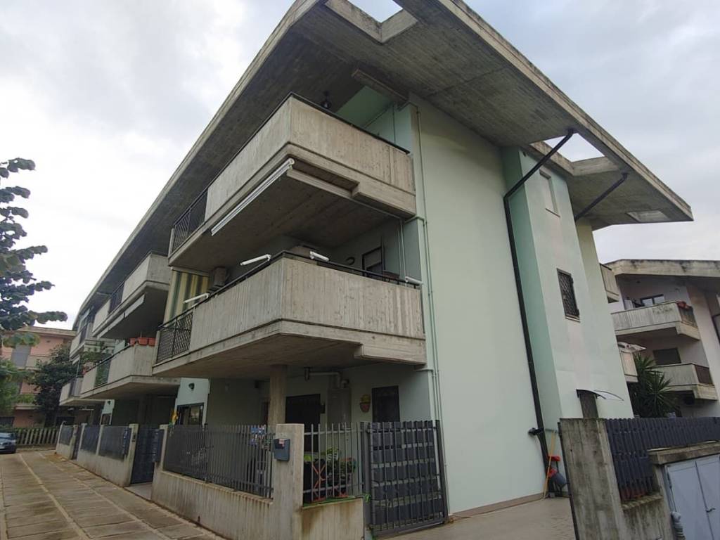 appartamento in vendita a Silvi in zona Santo Stefano