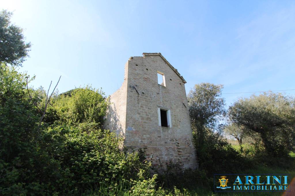 casa indipendente in vendita a Silvi in zona Silvi Marina