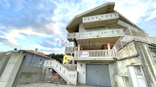 casa semindipendente in vendita a Silvi in zona Silvi Paese