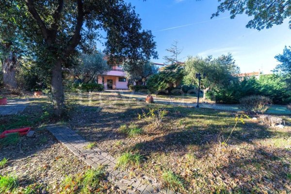 casa indipendente in vendita a Silvi