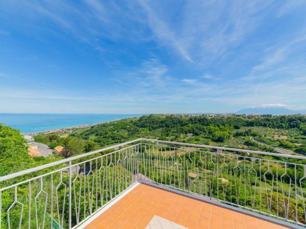 appartamento in vendita a Silvi in zona Silvi Paese