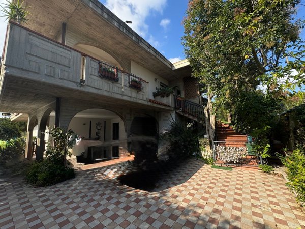 casa indipendente in vendita a Silvi