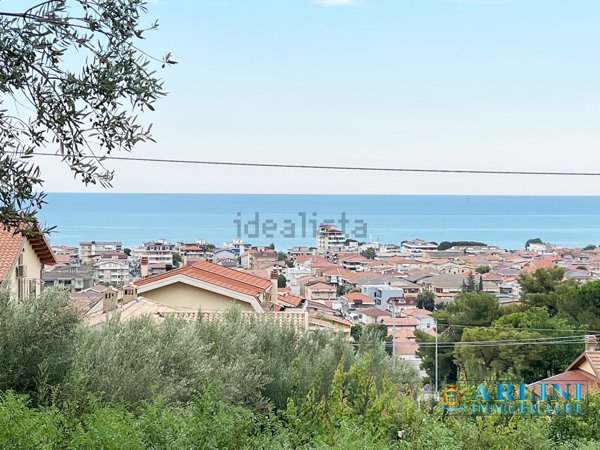 mansarda in vendita a Silvi in zona Santo Stefano