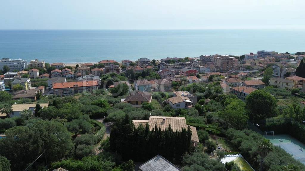 casa indipendente in vendita a Silvi in zona Silvi Marina