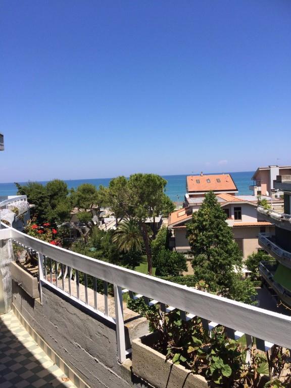 appartamento in vendita a Silvi in zona Silvi Marina