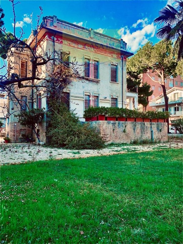 casa indipendente in vendita a Silvi