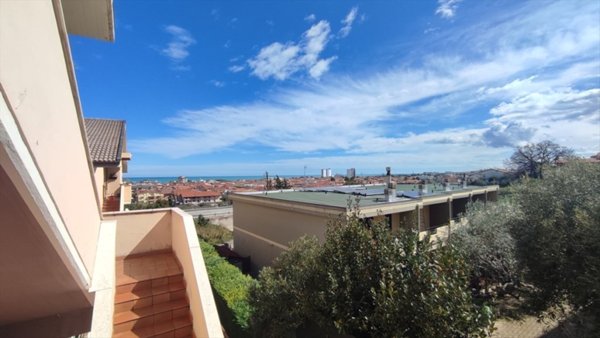 appartamento in vendita a Silvi in zona Santo Stefano