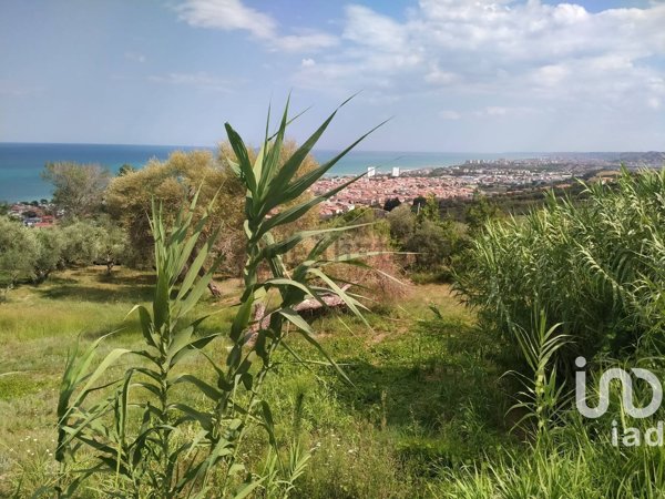 terreno edificabile in vendita a Silvi in zona Silvi Marina