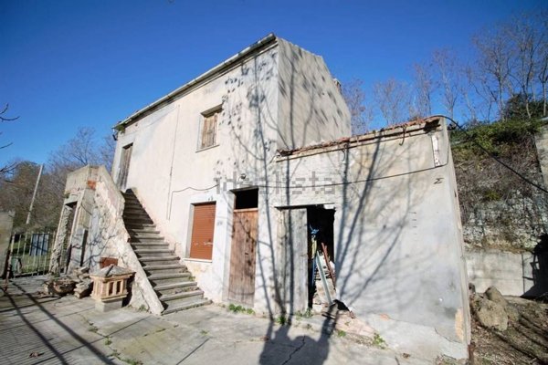 pentavano in vendita a Silvi