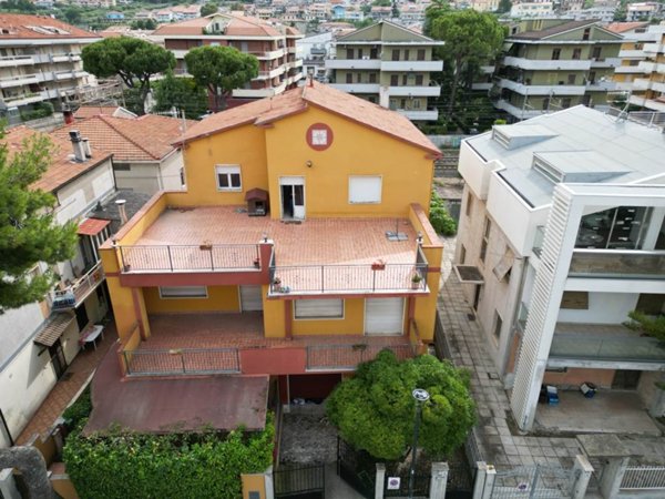 appartamento in vendita a Silvi in zona Silvi Marina