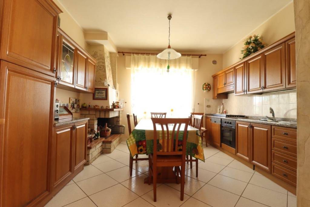 appartamento in vendita a Silvi in zona Pianacce