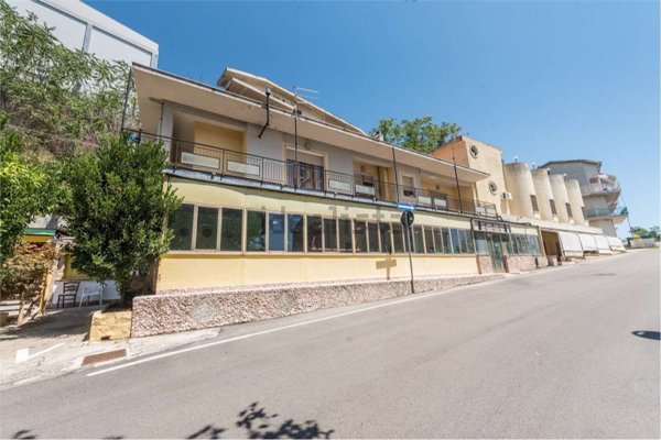 intera palazzina in vendita a Silvi