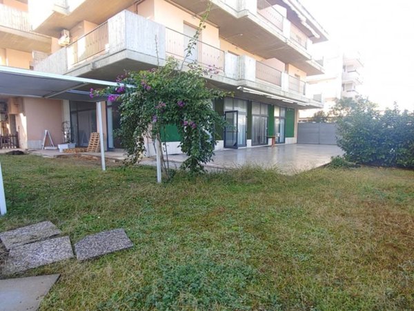 appartamento in vendita a Silvi in zona Silvi Marina