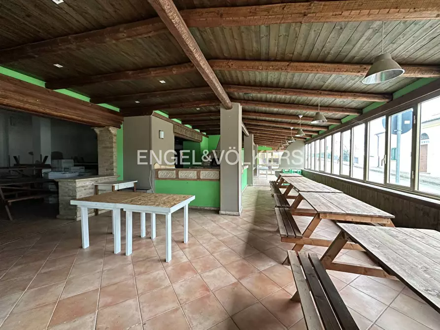 locale commerciale in vendita a Silvi in zona Silvi Paese