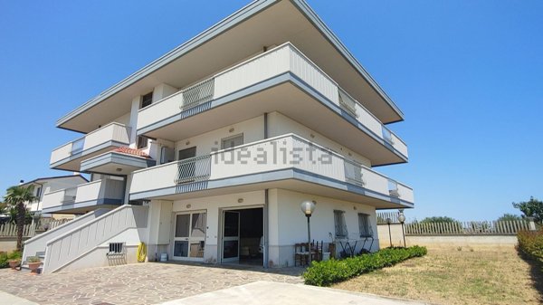 casa indipendente in vendita a Silvi in zona Silvi Marina