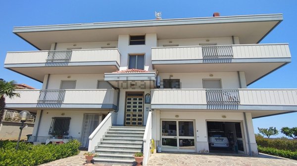 casa indipendente in vendita a Silvi in zona Silvi Marina