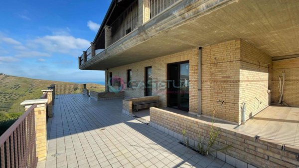 casa indipendente in vendita a Silvi