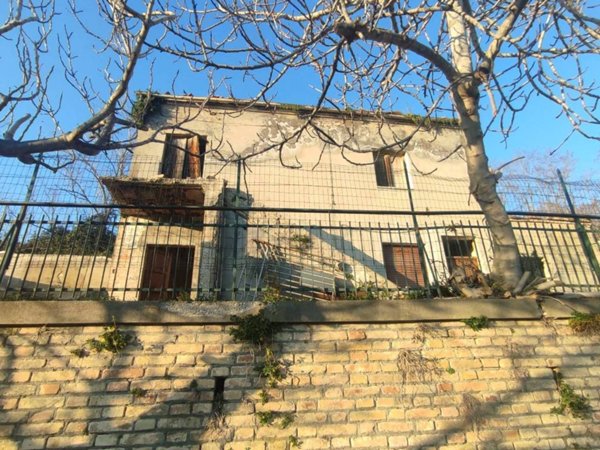 casa indipendente in vendita a Silvi in zona Pianacce