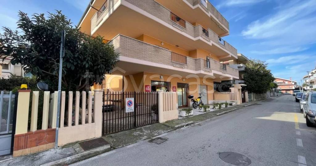 appartamento in vendita a Silvi in zona Silvi Marina