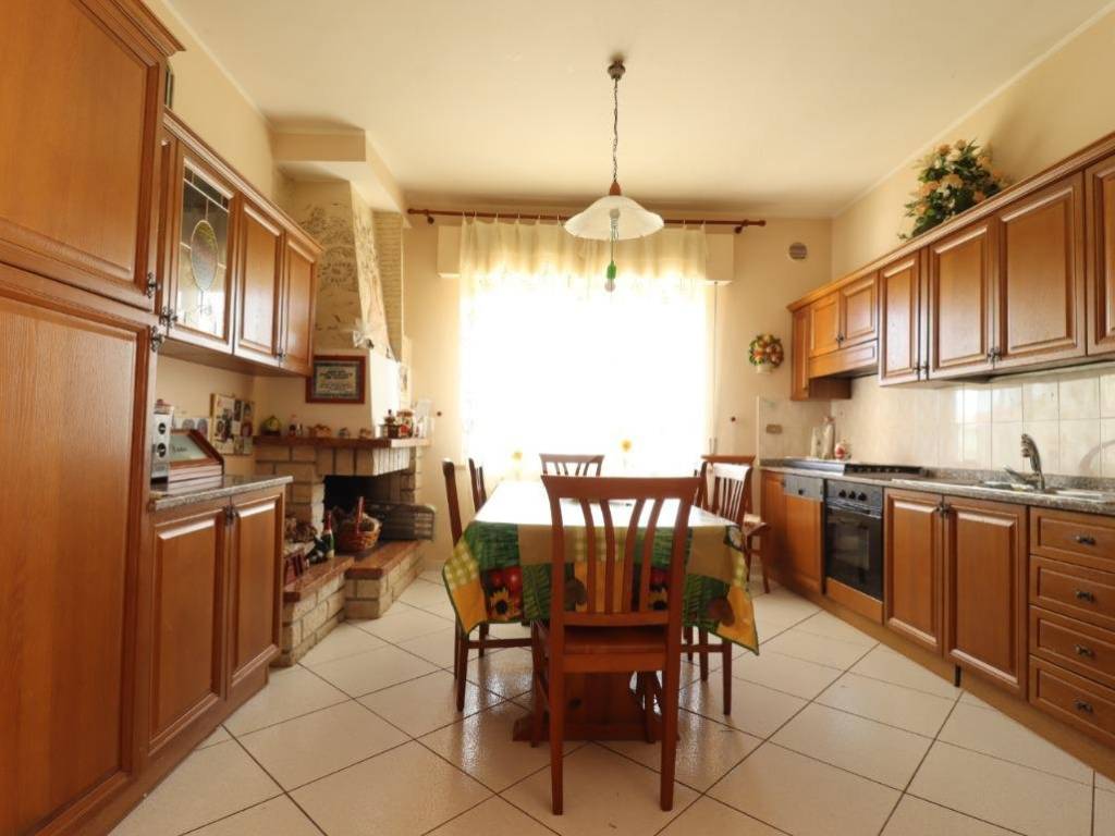 appartamento in vendita a Silvi in zona Pianacce