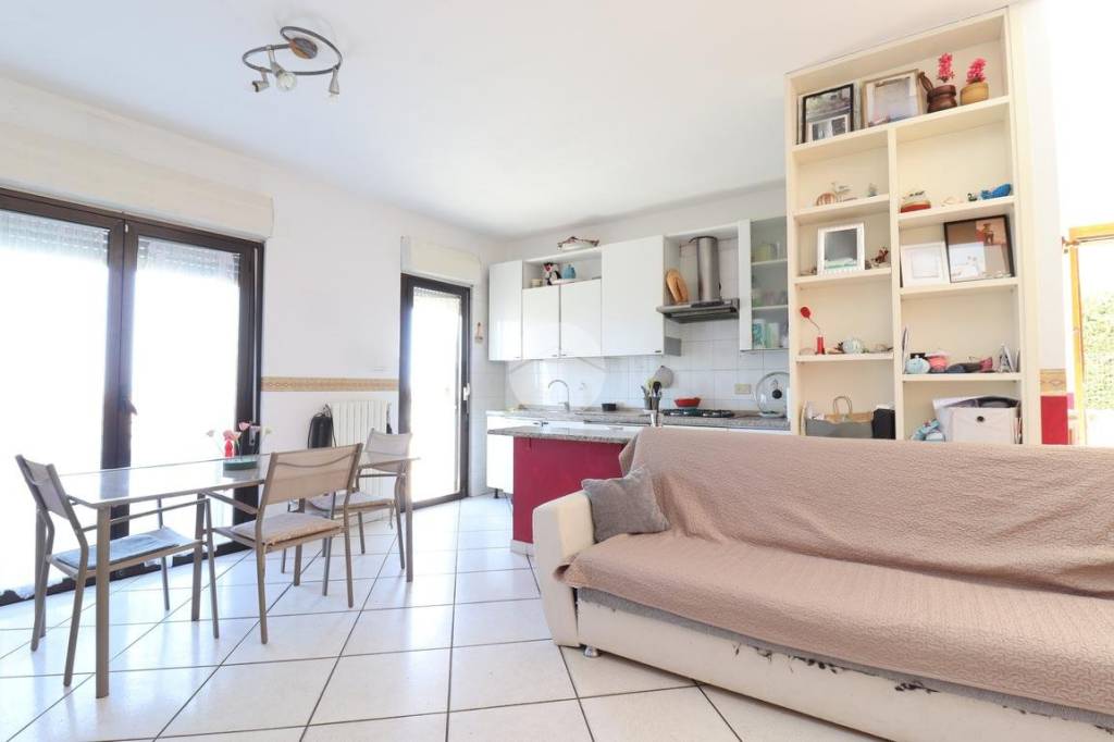 appartamento in vendita a Silvi in zona Silvi Marina