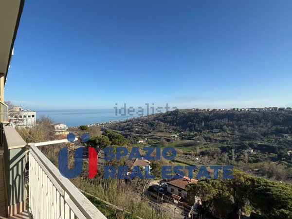 appartamento in vendita a Silvi in zona Silvi Paese