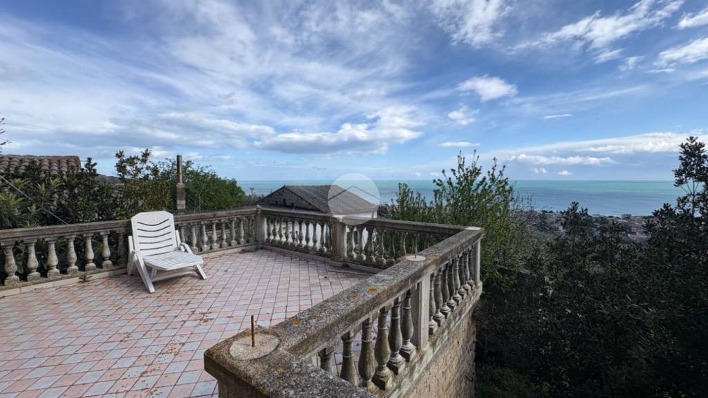 casa indipendente in vendita a Silvi in zona Silvi Marina