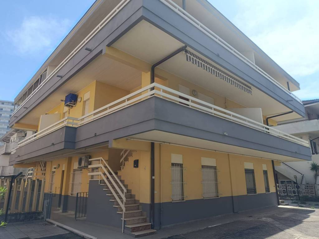 appartamento in vendita a Silvi in zona Silvi Marina