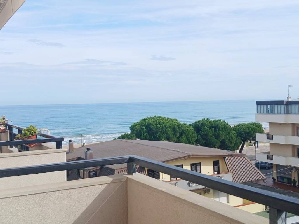 appartamento in vendita a Silvi in zona Silvi Marina