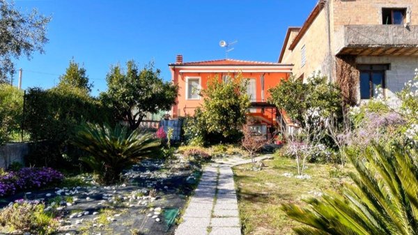 casa indipendente in vendita a Silvi in zona Pianacce