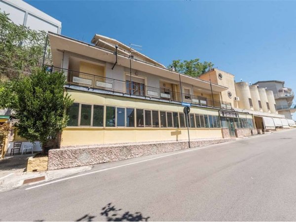 intera palazzina in vendita a Silvi