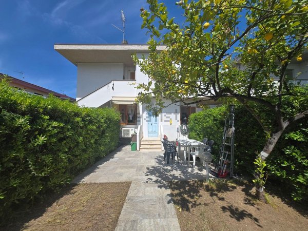 casa indipendente in vendita a Silvi in zona Silvi Marina