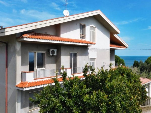casa indipendente in vendita a Silvi in zona Pianacce
