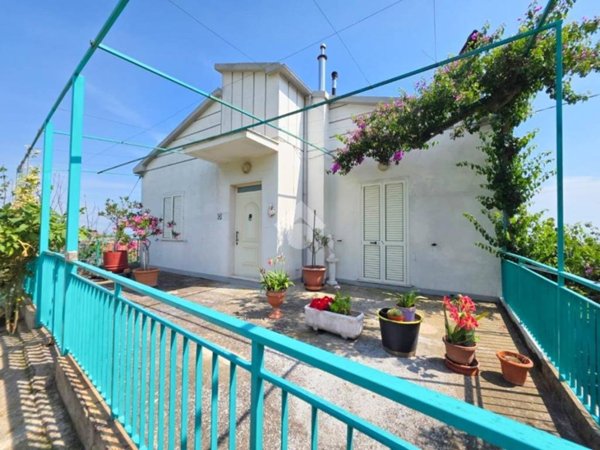 casa indipendente in vendita a Silvi in zona Silvi Marina
