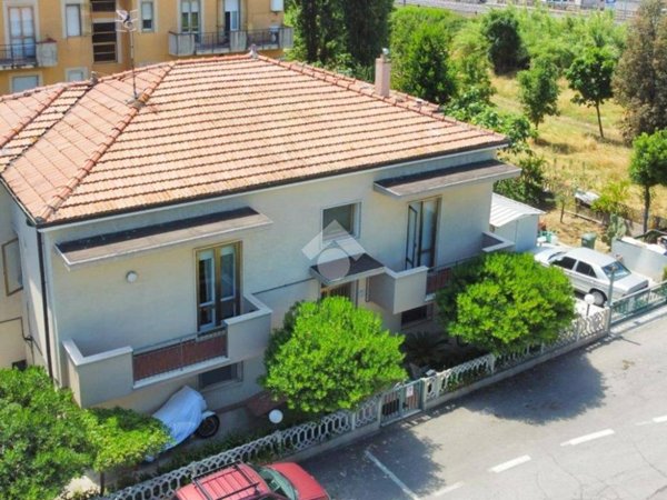 intera palazzina in vendita a Silvi in zona Silvi Marina