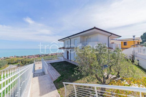 casa indipendente in vendita a Silvi