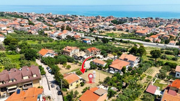 casa indipendente in vendita a Silvi