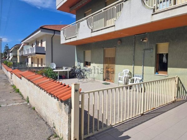appartamento in vendita a Silvi in zona Silvi Marina