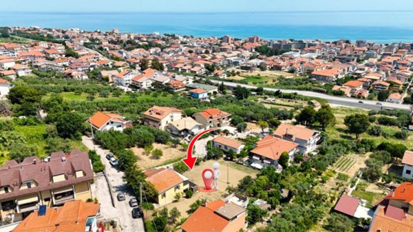 casa indipendente in vendita a Silvi in zona Santo Stefano