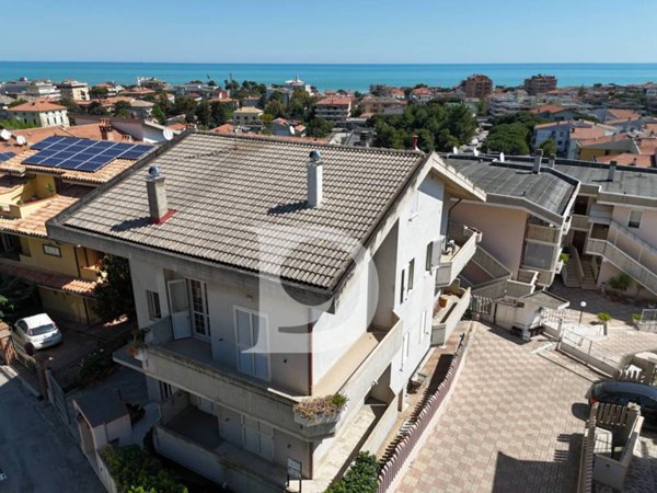 casa indipendente in vendita a Silvi in zona Santo Stefano