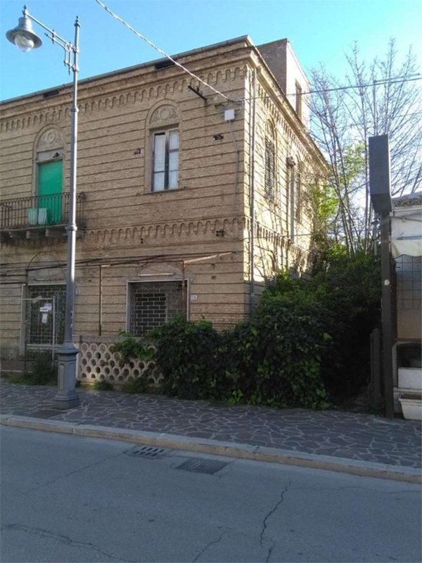 casa indipendente in vendita a Silvi in zona Silvi Paese