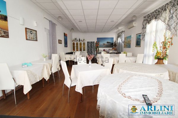 albergo in vendita a Silvi