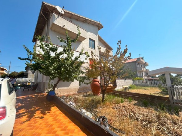 appartamento in vendita a Silvi in zona Pianacce