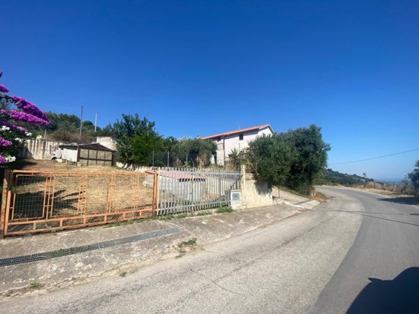 casa indipendente in vendita a Silvi in zona Santo Stefano